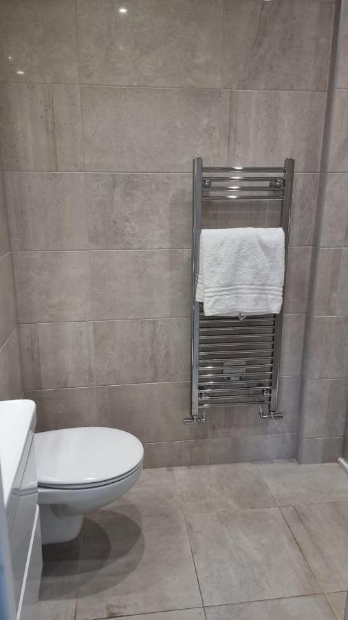 Jasmin Apartments - Luxury 1 & 2 Bedroom Units With Free Parking Bushey Eksteriør billede