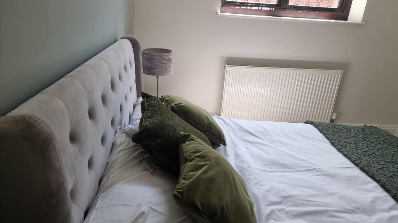 Jasmin Apartments - Luxury 1 & 2 Bedroom Units With Free Parking Bushey Eksteriør billede